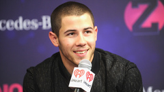 Nick Jonas - Chains
