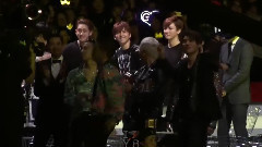 G-Dragon(BigBang),太阳(Bigbang),BigBang,T.O.P(Bigbang),胜利(Bigbang) - 观看Psy表演
