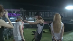 徐贤(少女时代),Tiffany(少女时代),少女时代-TTS,SM Town,少女时代 - 2015SMTOWN家族演唱会首尔站DVD 彩排采访