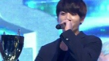 防弹少年团 - 防弹少年团 一位受赏 现场版