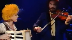 Cyndi Lauper - I'm Gonna Be Strong