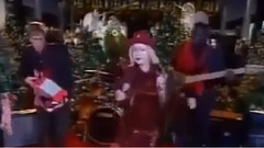 Cyndi Lauper - Rockin' Around the Christmas Tree
