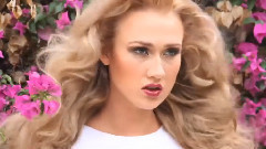 音乐短片 - Fashion Photo Shoot Qith Model Bentley Stingley