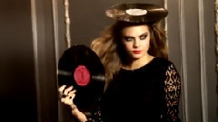 Cara Delevigne - Cara Delevingne Para Campanha Da Marca Chilena