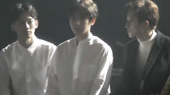 边伯贤(EXO),朴灿烈(EXO),Chen(EXO),EXO - 伯贤 & CHEN & 灿烈 台下观看