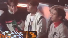 SHINee,防弹少年团,田柾国(防弹少年团) - SHINEE观看Perfect Man的反应