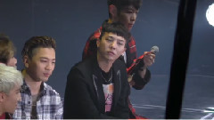 G-Dragon(BigBang),BigBang,T.O.P(Bigbang) - G-Drago玩眨眼游戏