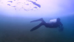 原创 - Ice Diving In Korea-