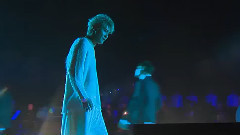 金俊秀,洪光浩 - Junsu and KwanHo Performing