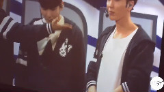 Super Junior,圭贤(Super Junior),金希澈(Super Junior),厉旭(Super Junior),利特(Super Junior) - 对嘴吃巧克力棒