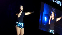 Demi Lovato - Neon Lights