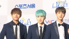 V(防弹少年团),田柾国(防弹少年团),防弹少年团 - SSTV新闻频 首尔歌谣大赏红毯cut