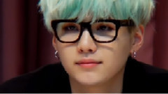 SUGA(防弹少年团),防弹少年团 - 金浦机场饭拍视频