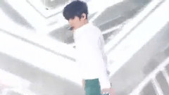 边伯贤(EXO),EXO,EXO-K - Call me Baby & Love me Right