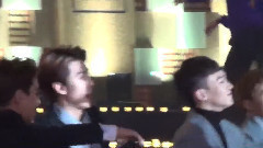 KAI(EXO),吴世勋(EXO),EXO - 台下观看MFBTY表演反应