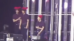 朴灿烈(EXO),边伯贤(EXO),吴世勋(EXO),EXO - 灿白抱抱
