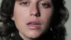 音乐短片 - deradoorian carry the deed