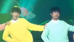 TFBOYS - 王俊凯宠爱现场15合1