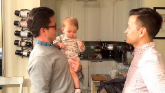 音乐短片 - 可爱宝宝的两个爸爸