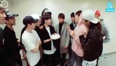 Seventeen - V App EP18 Happy Birthday! DINO
