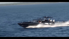 音乐短片 - He's A Pirate