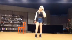 Momo(Twice),TWICE - TWICE Momo Dancing:Fun