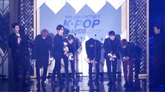 吴世勋(EXO),SUHO(EXO),XIUMIN(EXO),边伯贤(EXO),EXO - 受赏采访