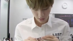 防弹少年团 - BANGTAN BOMB  帮SUGA戴美瞳的JIN哥