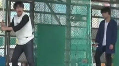 V(防弹少年团),田柾国(防弹少年团),防弹少年团 - 日本官网:棒球练习cut 金泰亨&田柾国