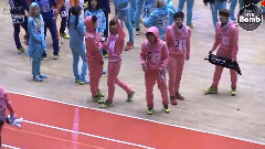 防弹少年团 - Free Dance Time In Front Of A.R.M.Y 1