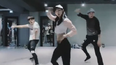 舞蹈视频 - Drop That Kitty