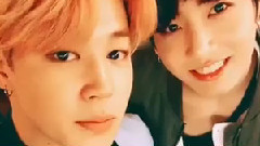 防弹少年团,JIMIN(防弹少年团),田柾国(防弹少年团) - 推特更新:泰亨啊这样做就帅气了吗