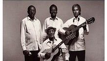 Compay Segundo,Red Hot Chili Peppers - Compay Segundo - Maria En La Playa
