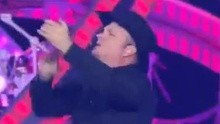 Garth Brooks - People Loving People AMA2014现场版