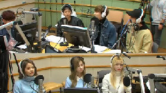 TWICE,GOT7,CLC,f(x) - UKIRA Kiss The Radio 地球村 手拉手