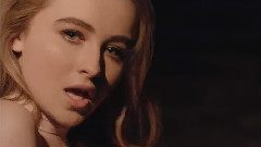 Sabrina Carpenter - Smoke and Fire