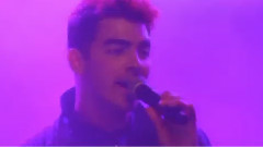 Joe Jonas,DNCE - Toothbrush