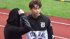 UNIQ - 娱乐百分百 Fans Shooting