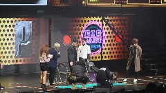 BigBang,G-Dragon(BigBang),T.O.P(Bigbang),太阳(Bigbang),胜利(Bigbang) - 指压板俯卧撑&叠汉堡