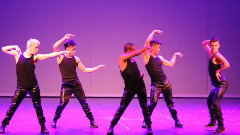 舞蹈视频 - Royal Family Skulls & Crowns Show Spain