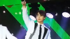 V(防弹少年团),田柾国(防弹少年团),防弹少年团 - KCON演唱会 片花剪辑