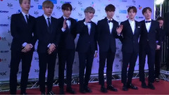 V(防弹少年团),田柾国(防弹少年团),防弹少年团 - KCON红毯&粉丝见面会