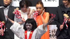 板野友美,AKB48 - 板野友美 目を見開きびっくり!! 映画