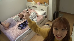 Lovelyz - 被面包操纵的两个lovelyz人偶! 中文字幕