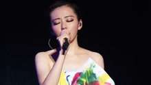 张靓颖 - 张靓颖2015巡演纪录片《光芒背后》预告
