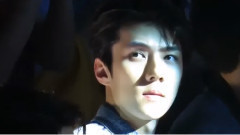 EXO - 躲避光源观看表演