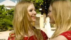 欧美群星 - Blondes Blut