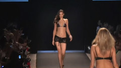 Fashion Show - Kate Upton凯特.阿普顿泳装秀