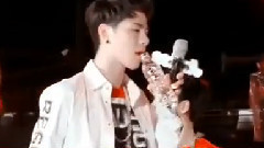 具俊会(iKON),iKON - JUNHOE SEXY & CUTE MOMENTS