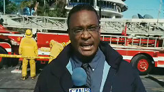 影视原声 - 电影<全民超人汉考克>先行版预告片